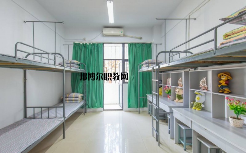 仙桃理工中等專(zhuān)業(yè)學(xué)校2020年宿舍條件