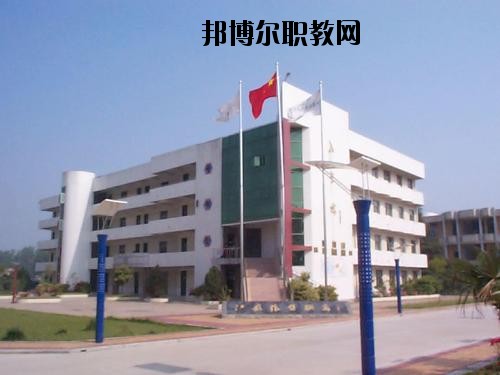 昭陽區(qū)高級(jí)職業(yè)中學(xué)2020年報(bào)名條件、招生要求、招生對(duì)象