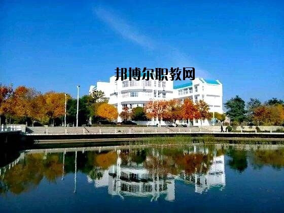 利川民族中等職業(yè)技術(shù)學(xué)校2020年報(bào)名條件、招生要求、招生對(duì)象