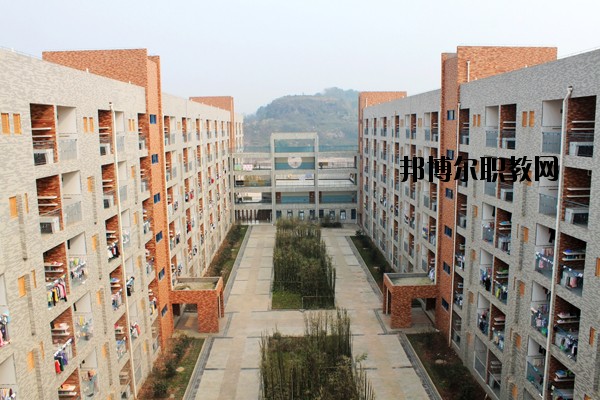 曲靖馬龍縣職業(yè)技術(shù)學(xué)校2020年報名條件、招生要求、招生對象