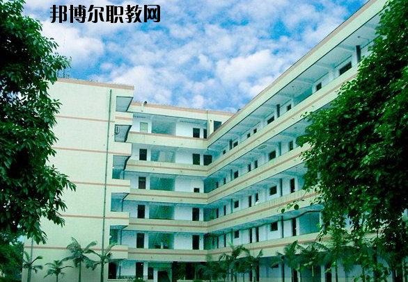 重慶鐵路運輸高級技工學校2020年招生辦聯(lián)系電話