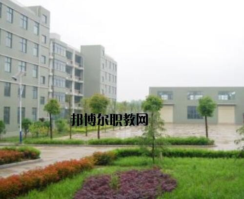 羅山中等職業(yè)學(xué)校2021年報名條件、招生對象