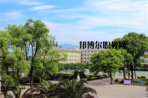 四川食品藥品學(xué)校2020年報(bào)名條件、招生要求、招生對(duì)象