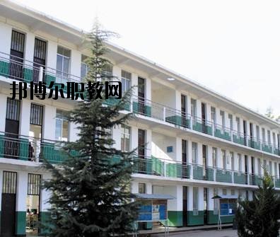 雙柏縣職業(yè)高級(jí)中學(xué)怎么樣、好不好