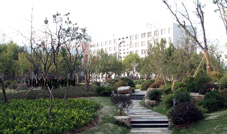 江蘇徐州市中等專業(yè)學(xué)校2020年報(bào)名條件、招生要求、招生對象