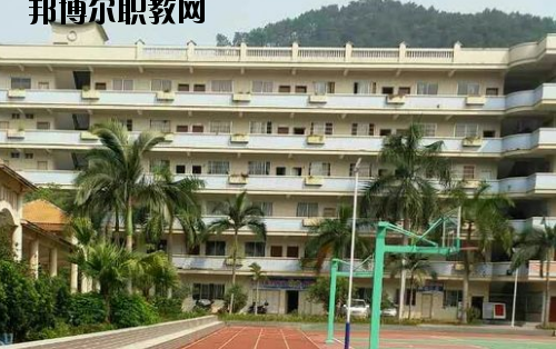 梧州西南中等專業(yè)學(xué)校2020年報(bào)名條件、招生要求、招生對(duì)象