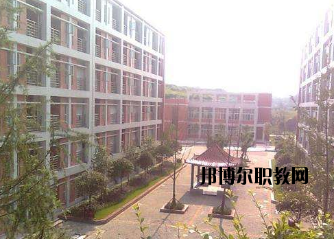 新市職業(yè)高級中學(xué)怎么樣，好不好