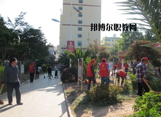 姚安縣職業(yè)高級中學怎么樣、好不好