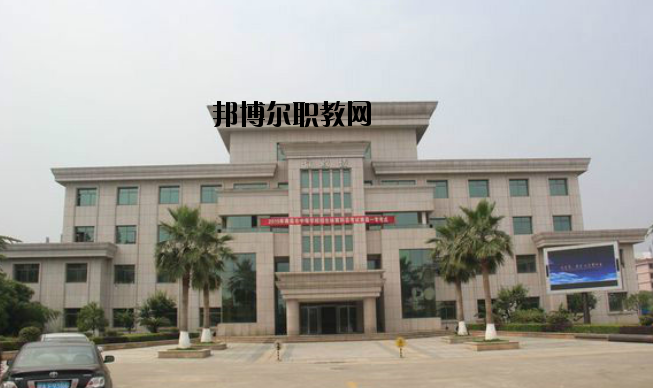 南昌第一中等專業(yè)學(xué)校2020年報(bào)名條件、招生要求、招生對(duì)象