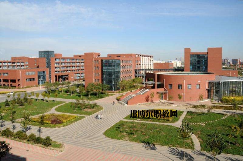 英山理工中等專業(yè)學校2020年報名條件、招生要求、招生對象