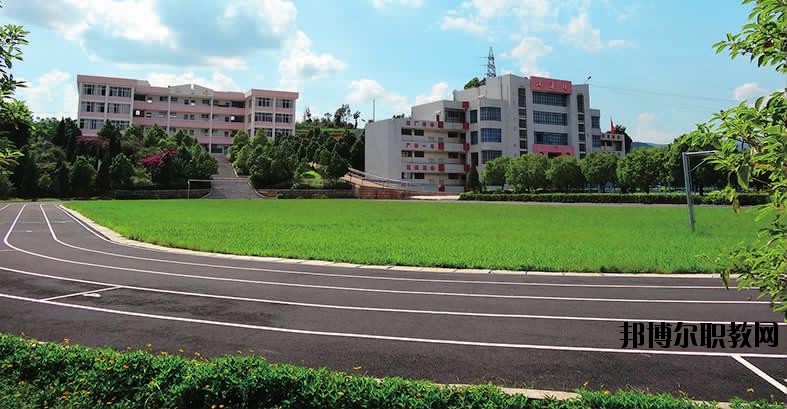 華寧縣職業(yè)高級(jí)中學(xué)2020年報(bào)名條件、招生要求、招生對(duì)象