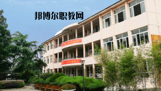 浙江吉利汽車工業(yè)學(xué)校2020年報(bào)名條件、招生要求、招生對(duì)象