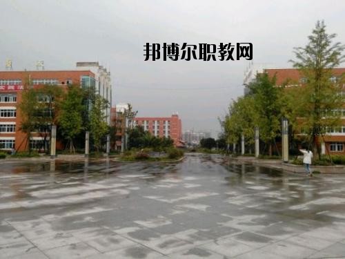 四川江油工業(yè)學(xué)校2020年報名條件、招生要求、招生對象