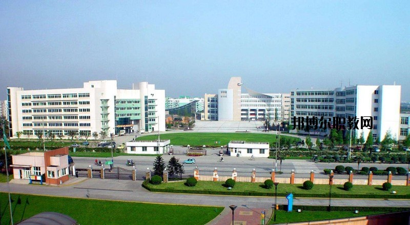 蘄春理工中等專業(yè)學(xué)校2020年報(bào)名條件、招生要求、招生對象