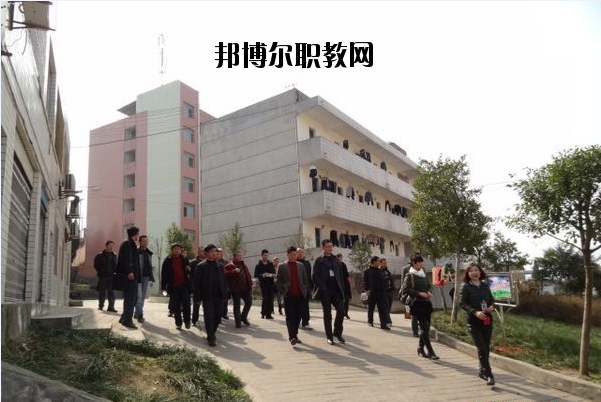 古藺縣大村職業(yè)中學(xué)校2020年報(bào)名條件、招生要求、招生對(duì)象