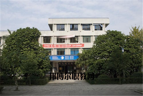 四川瀘州天星影視藝術(shù)學(xué)校2020年報名條件、招生要求、招生對象