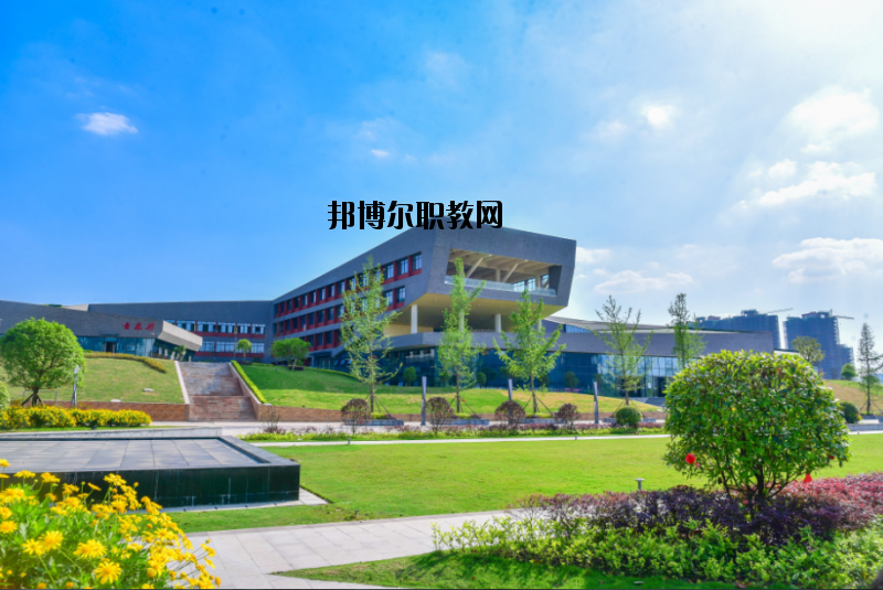 四川省經(jīng)濟管理學(xué)校2020年報名條件、招生要求、招生對象