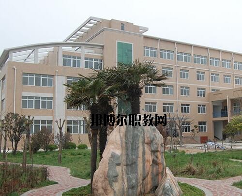 河南醫(yī)藥衛(wèi)生學(xué)校2021年有那些專(zhuān)業(yè)