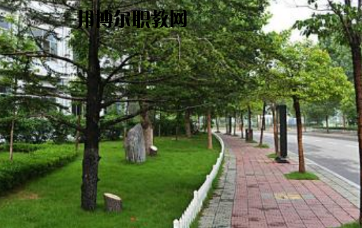 馬關(guān)縣民族職業(yè)高級中學(xué)2020年學(xué)費、收費多少