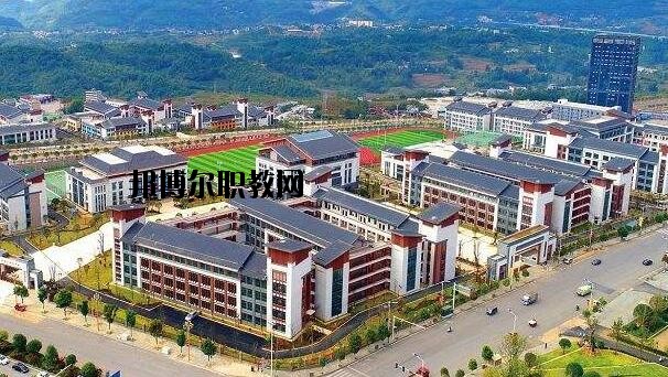 大方綜合職業(yè)技術(shù)學(xué)校2020年報(bào)名條件、招生要求、招生對象