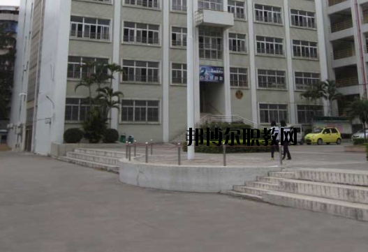 汕頭林百欣科技中專學(xué)校2020年報名條件、招生要求、招生對象