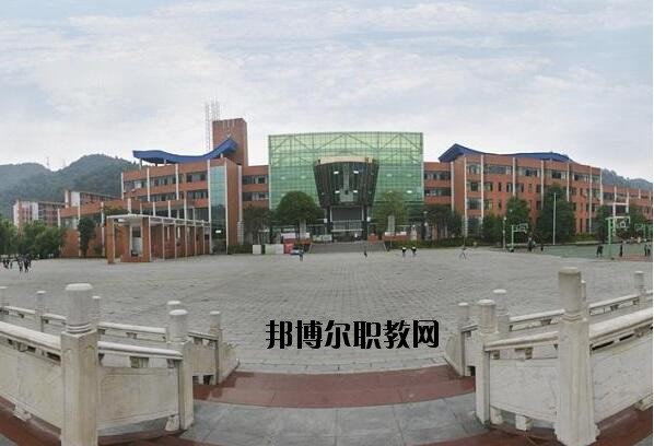 遵義體育運動學(xué)校2020年報名條件、招生要求、招生對象