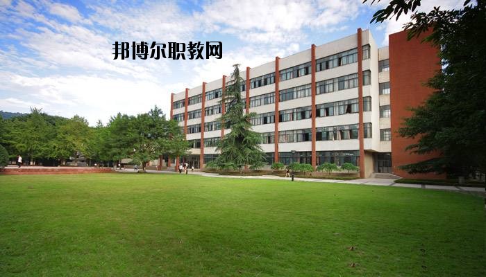 黃岡電子信息學(xué)校2020年報名條件、招生要求、招生對象