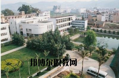 文山三鑫中等職業(yè)技術(shù)學(xué)校2020年報名條件、招生要求、招生對象