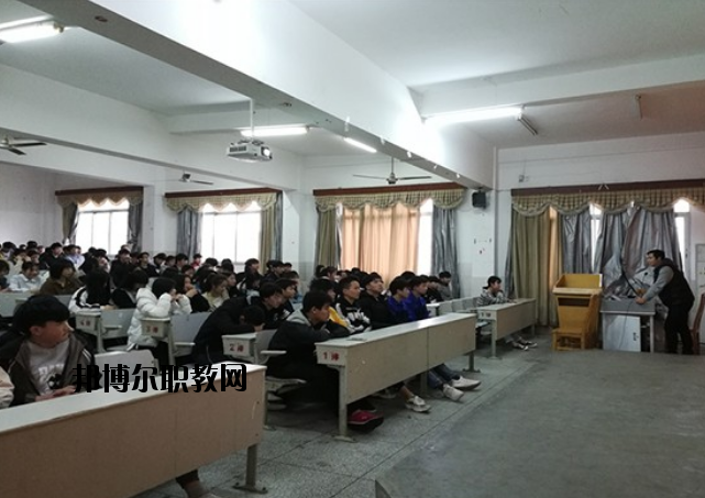 寧都縣科技職業(yè)學校2020年報名條件、招生要求、招生對象 