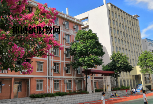 廣東工業(yè)貿易職業(yè)技術學校2020年招生辦聯(lián)系電話