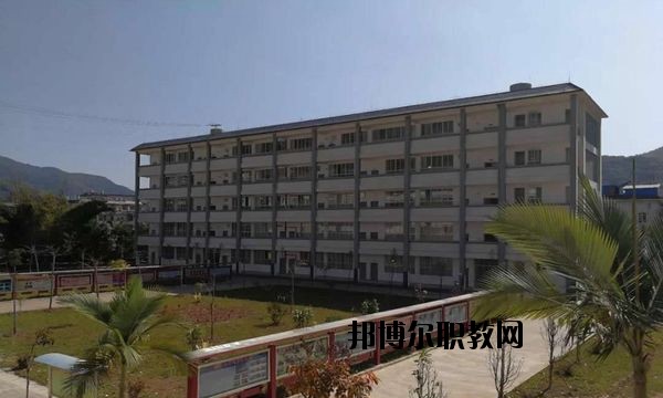 孟連縣職業(yè)高級(jí)中學(xué)2020年報(bào)名條件、招生要求、招生對(duì)象