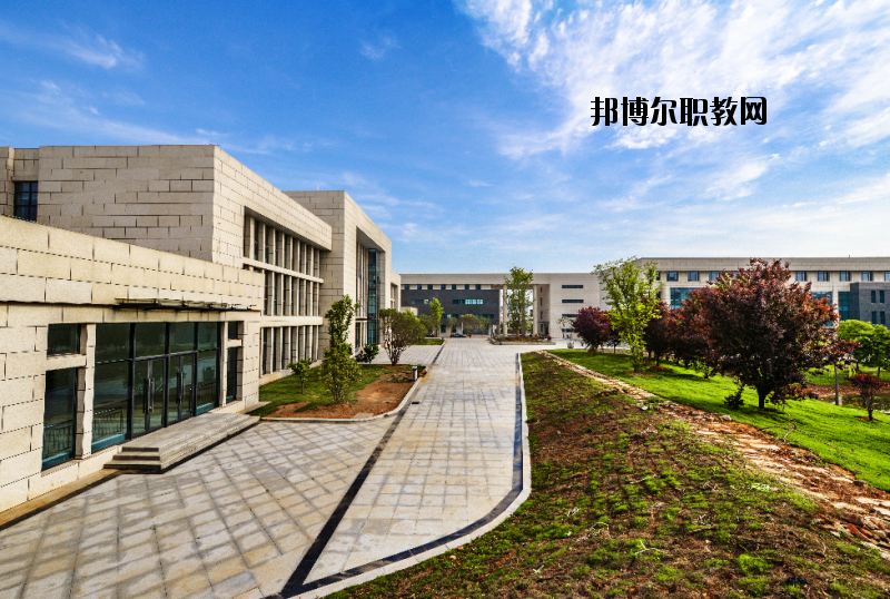 江蘇建筑職業(yè)技術(shù)學(xué)院2020年報(bào)名條件、招生要求、招生對(duì)象