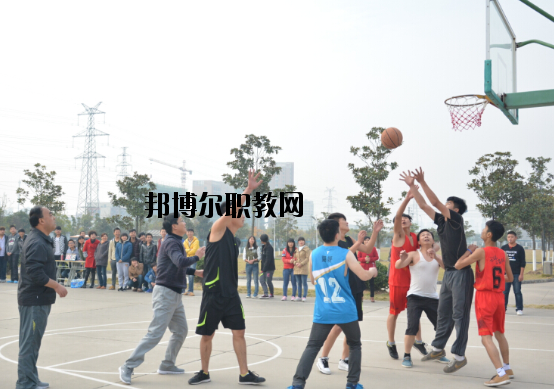 合肥市公交技工學(xué)校2022年報(bào)名條件、招生要求、招生對(duì)象