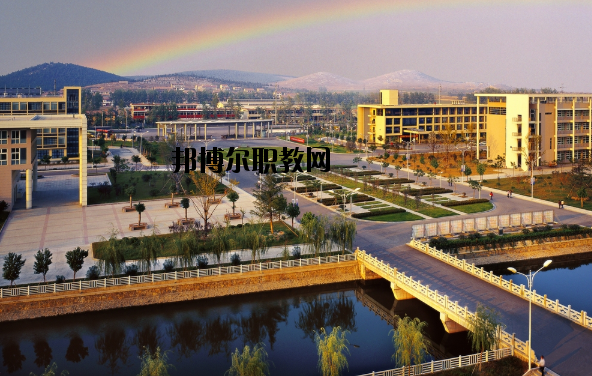 徐州醫(yī)學院2020年報名條件、招生要求、招生對象