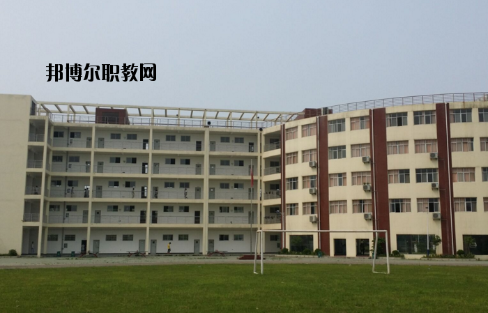 湖北前程交通職業(yè)技術學校1