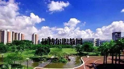 安陸深藍電子工業(yè)技術學校2020年報名條件、招生要求、招生對象