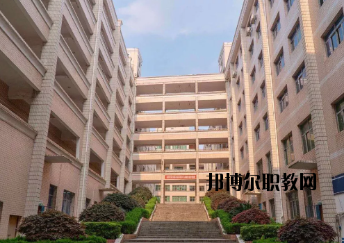 新余新興產(chǎn)業(yè)工程學(xué)校2020年報(bào)名條件、招生要求、招生對(duì)象