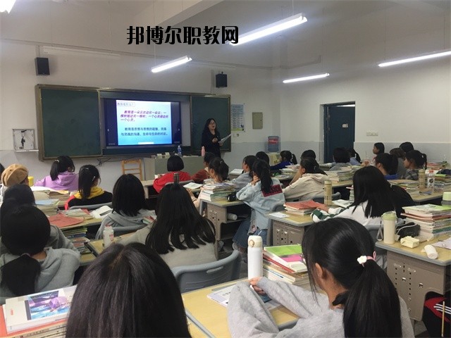 江西景德鎮(zhèn)機電工程學校2020年報名條件、招生要求、招生對象 