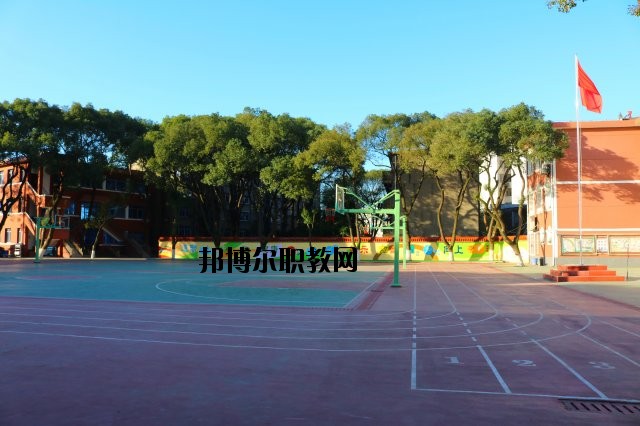 南昌汽車機電學校2020年招生辦聯(lián)系電話