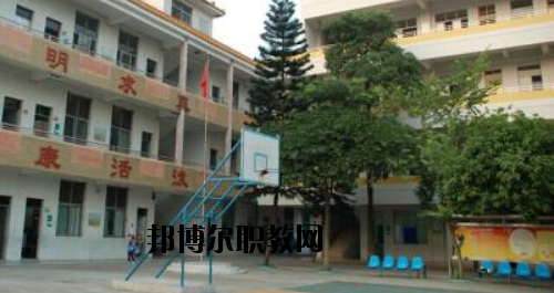 順德梁銶琚職業(yè)技術學校2020年招生辦聯(lián)系電話