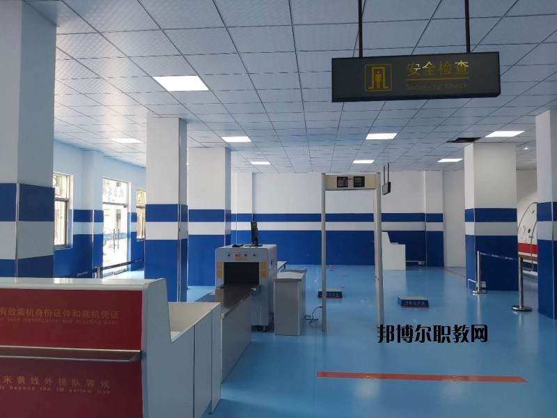 淮南女子職業(yè)學(xué)校2020年報名條件、招生要求、招生對象