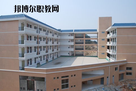 五峰職教中心2020年招生辦聯(lián)系電話