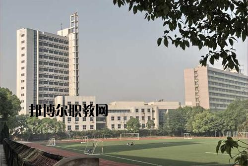 南充工業(yè)職業(yè)技術(shù)學(xué)校2020年報(bào)名條件、招生要求、招生對(duì)象