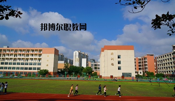 安徽建工技師學(xué)院2020年學(xué)費、收費多少