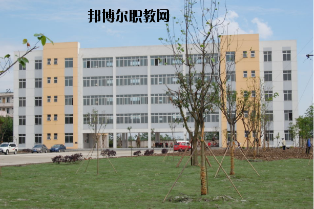 四川廣漢職業(yè)中專學校2020年招生辦聯(lián)系電話