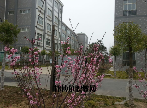 許昌工商管理學(xué)校怎么樣、好不好