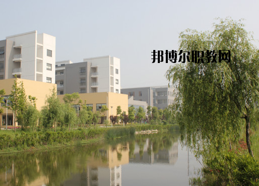 蕪湖師范學(xué)校2020年報名條件、招生要求、招生對象