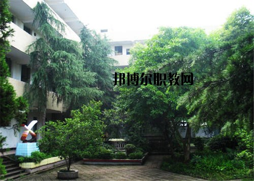 內(nèi)江求是職業(yè)技術(shù)學(xué)校怎么樣、好不好