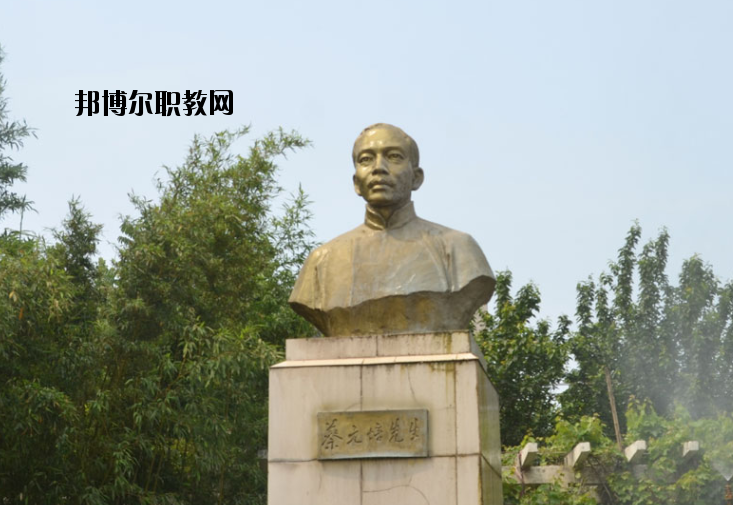 鄭州長城科技中等專業(yè)學校怎么樣、好不好