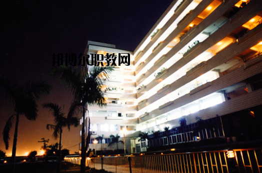 廣東輕工業(yè)技師學院地址在哪里